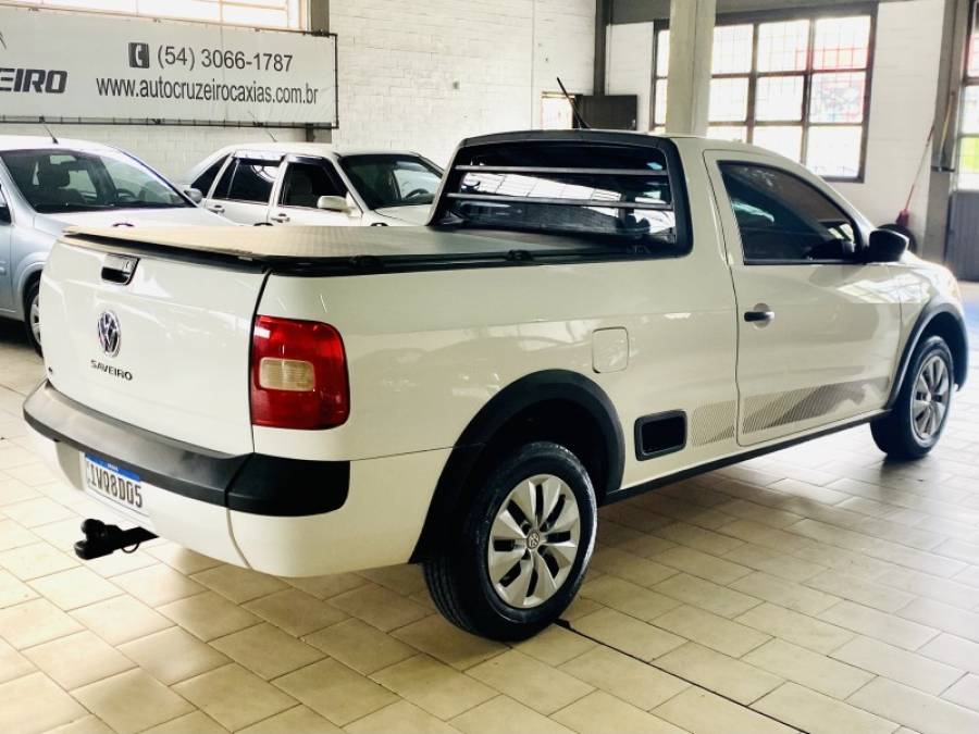 VOLKSWAGEN - SAVEIRO - 2016/2016 - Branca - R$ 47.990,00