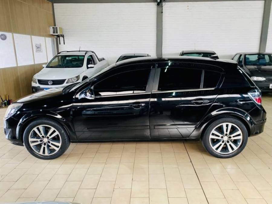 CHEVROLET - VECTRA - 2010/2010 - Preta - R$ 38.990,00