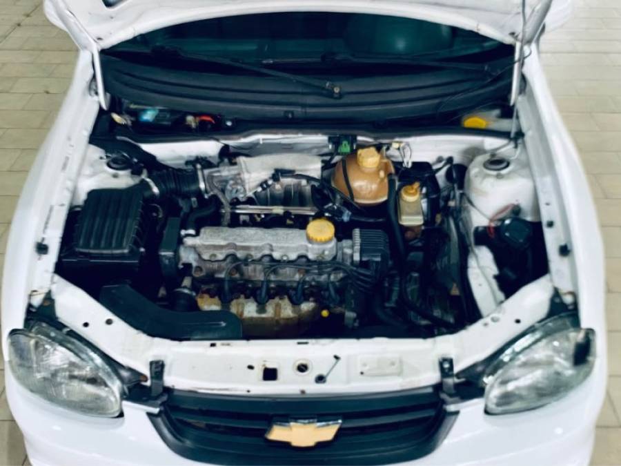CHEVROLET - CORSA - 1996/1996 - Branca - R$ 13.500,00