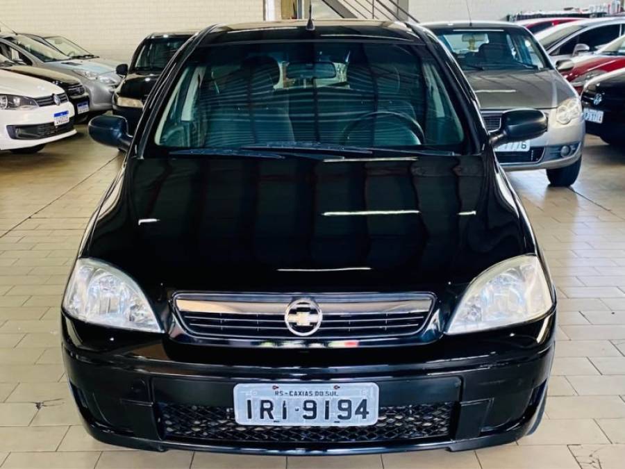 CHEVROLET - CORSA - 2010/2011 - Preta - R$ 28.990,00