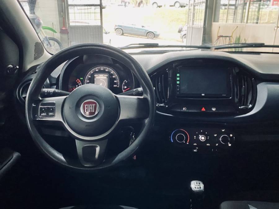 FIAT - UNO - 2014/2015 - Prata - R$ 35.990,00