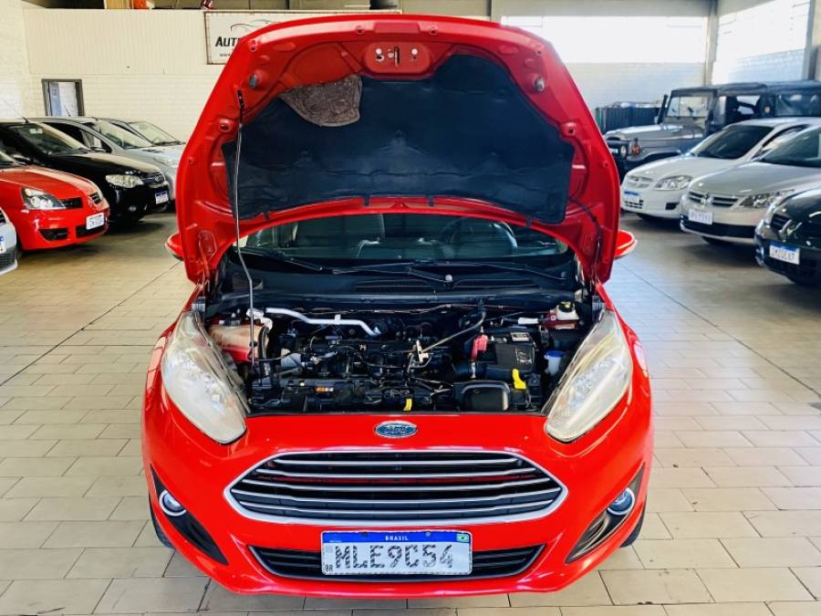 FORD - FIESTA - 2013/2014 - Vermelha - R$ 42.990,00
