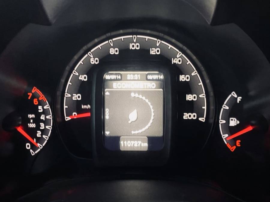 FIAT - UNO - 2014/2015 - Prata - R$ 35.990,00