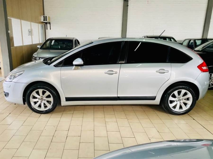 CITROËN - C4 - 2011/2011 - Prata - R$ 26.990,00