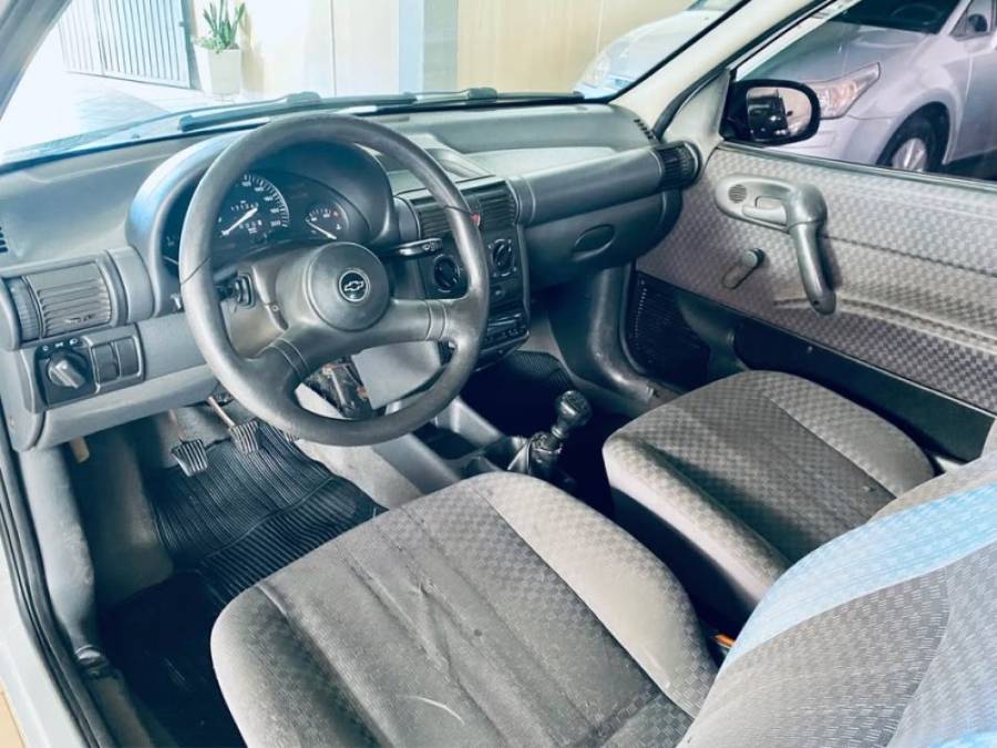 CHEVROLET - CORSA - 1996/1996 - Branca - R$ 10.990,00