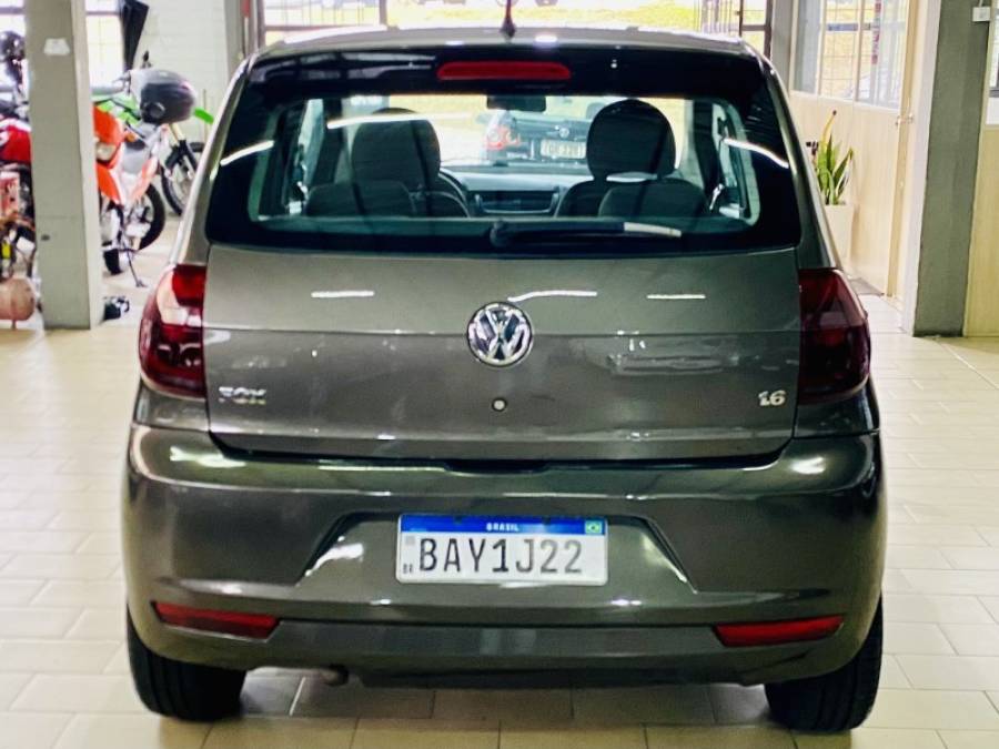VOLKSWAGEN - FOX - 2010/2010 - Cinza - R$ 33.990,00