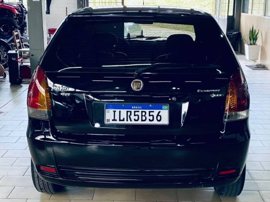 FIAT - PALIO - 2004/2004 - Preta - R$ 19.999,00