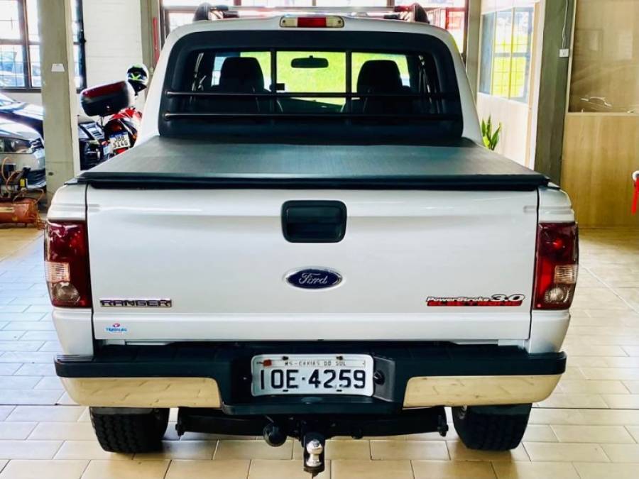 FORD - RANGER - 2007/2008 - Prata - R$ 78.990,00
