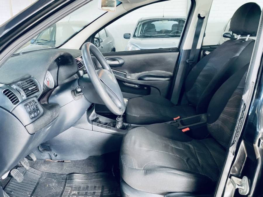 FIAT - STILO - 2010/2011 - Preta - R$ 26.990,00