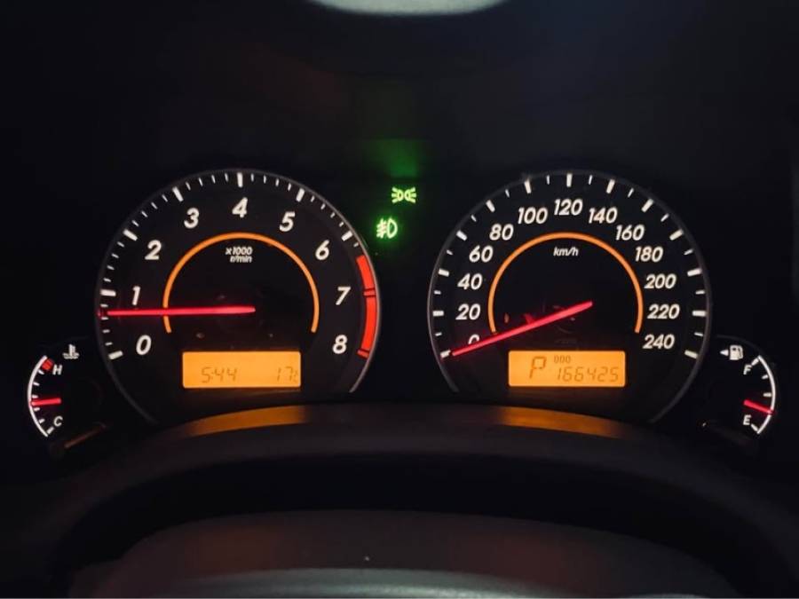 TOYOTA - COROLLA - 2008/2009 - Dourada - R$ 52.990,00