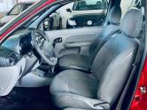 RENAULT - CLIO - 2009/2010 - Vermelha - R$ 18.990,00
