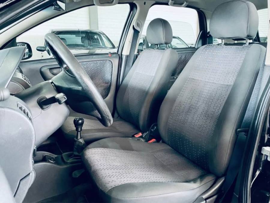 CHEVROLET - CORSA - 2010/2011 - Preta - R$ 28.990,00