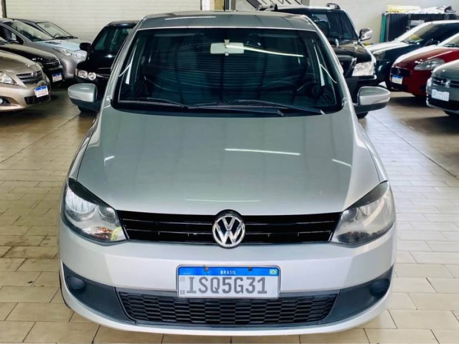 VOLKSWAGEN - FOX - 2012/2012 - Prata - R$ 34.990,00