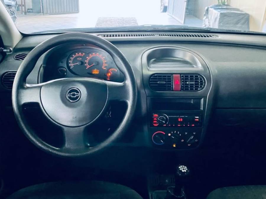 CHEVROLET - CORSA - 2010/2011 - Preta - R$ 28.990,00