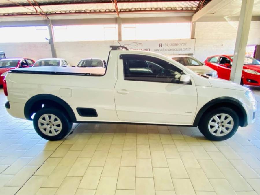 VOLKSWAGEN - SAVEIRO - 2014/2014 - Branca - R$ 47.990,00