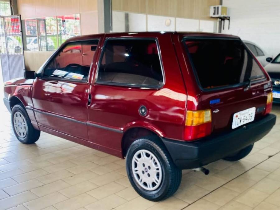 FIAT - UNO - 1995/1996 - Vinho - R$ 10.990,00