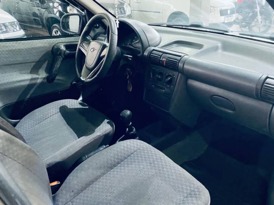 CHEVROLET - CORSA - 1996/1996 - Branca - R$ 13.500,00