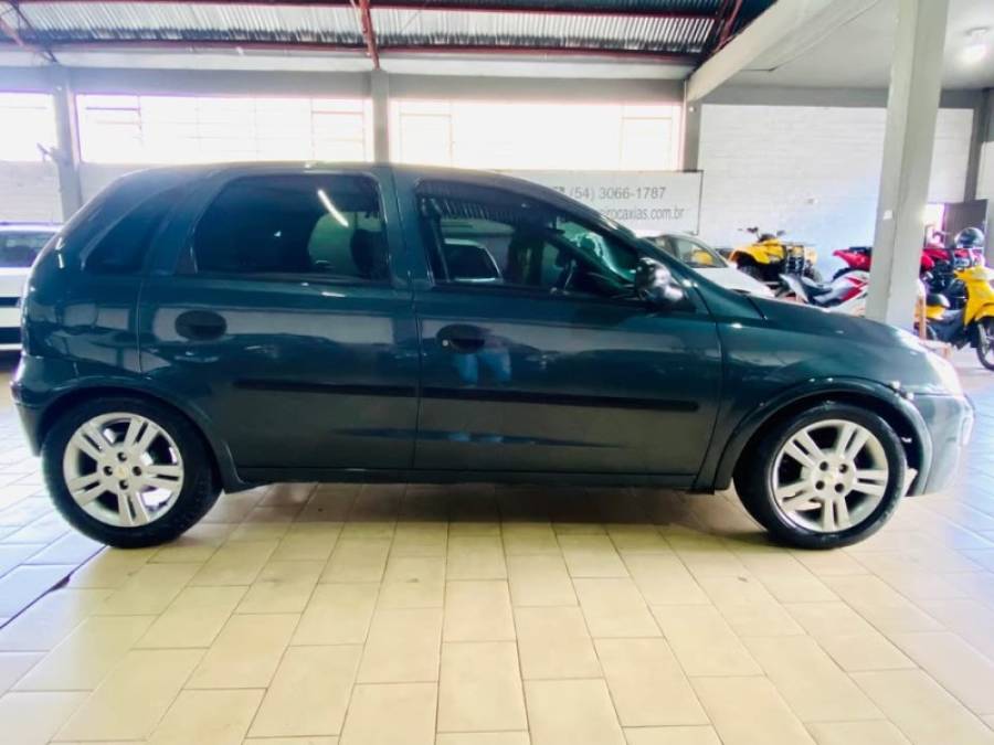CHEVROLET - CORSA - 2008/2009 - Cinza - R$ 22.990,00