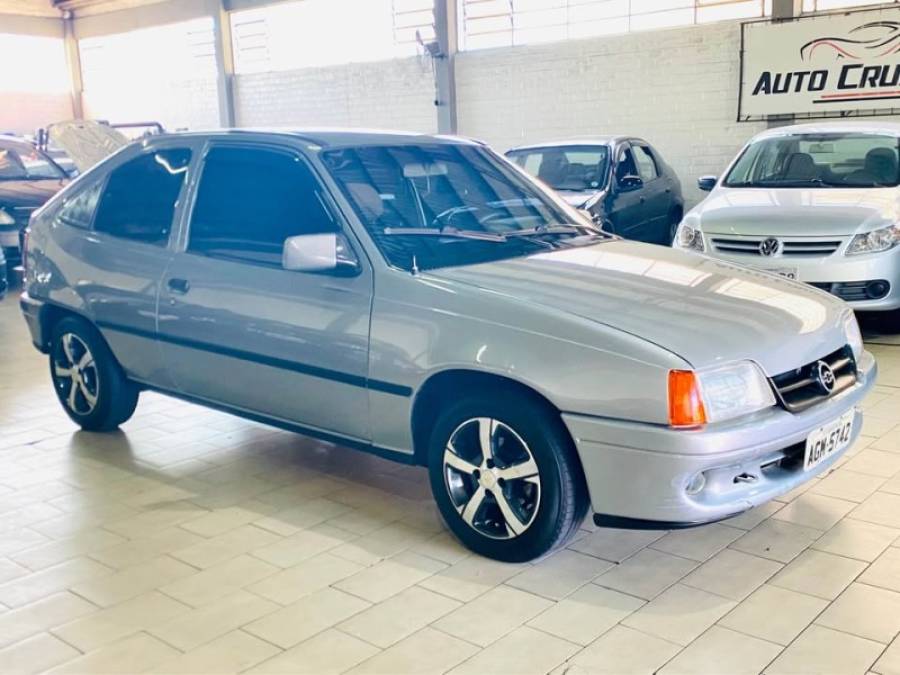 CHEVROLET - KADETT - 1997/1997 - Cinza - R$ 10.990,00