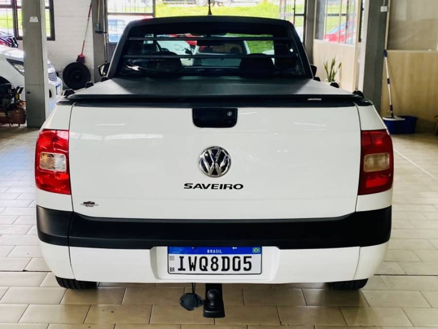 VOLKSWAGEN - SAVEIRO - 2016/2016 - Branca - R$ 47.990,00