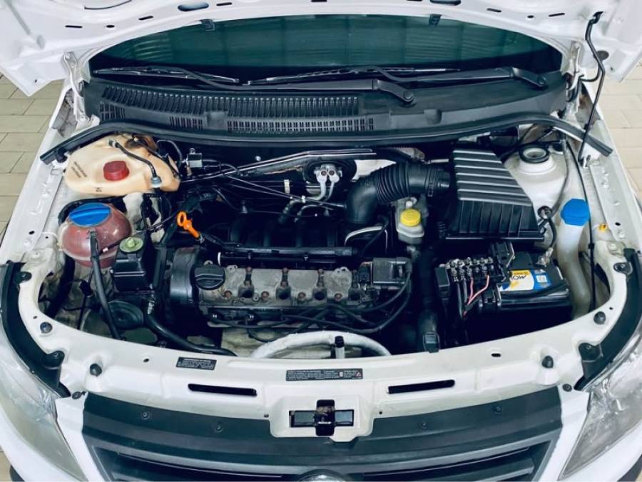 VOLKSWAGEN - SAVEIRO - 2011/2012 - Branca - R$ 49.990,00