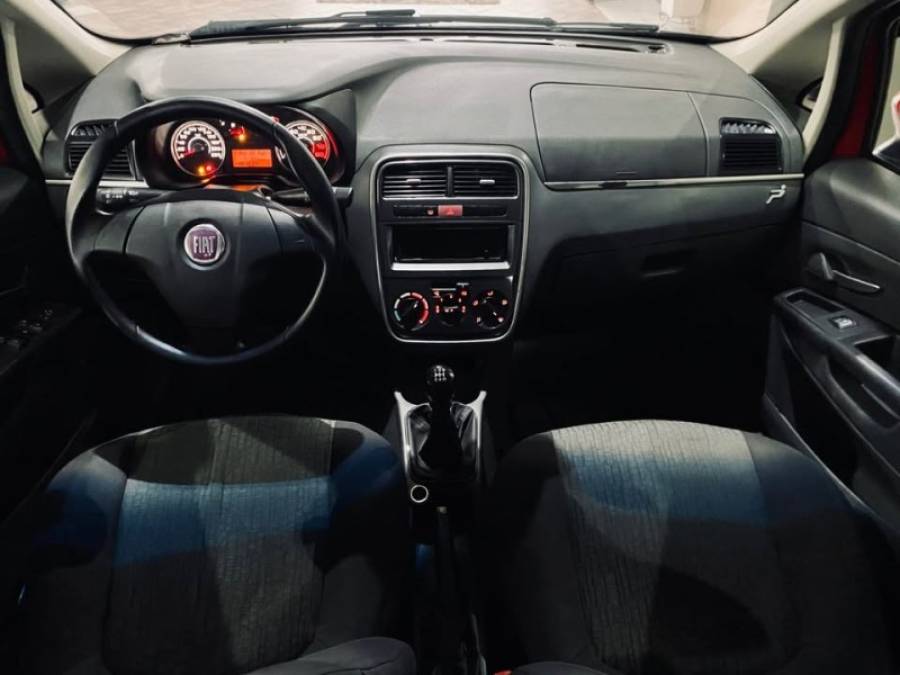 FIAT - PUNTO - 2011/2012 - Vermelha - R$ 35.990,00