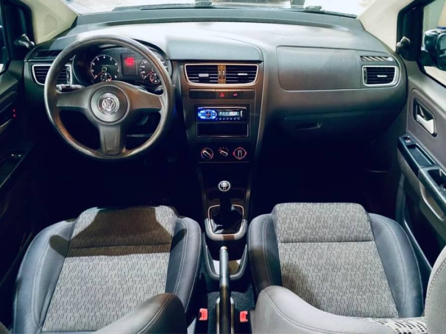 VOLKSWAGEN - FOX - 2012/2013 - Preta - R$ 34.990,00