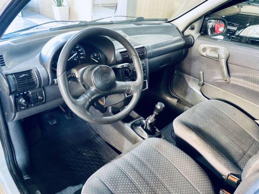 CHEVROLET - CORSA - 1997/1997 - Branca - R$ 12.990,00