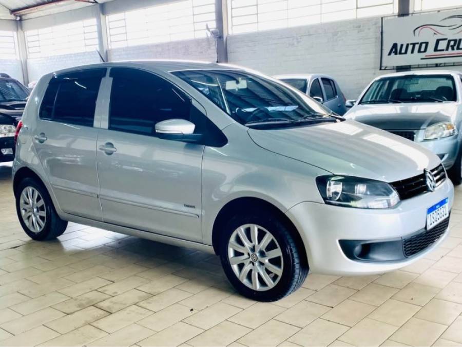 VOLKSWAGEN - FOX - 2012/2012 - Prata - R$ 34.990,00