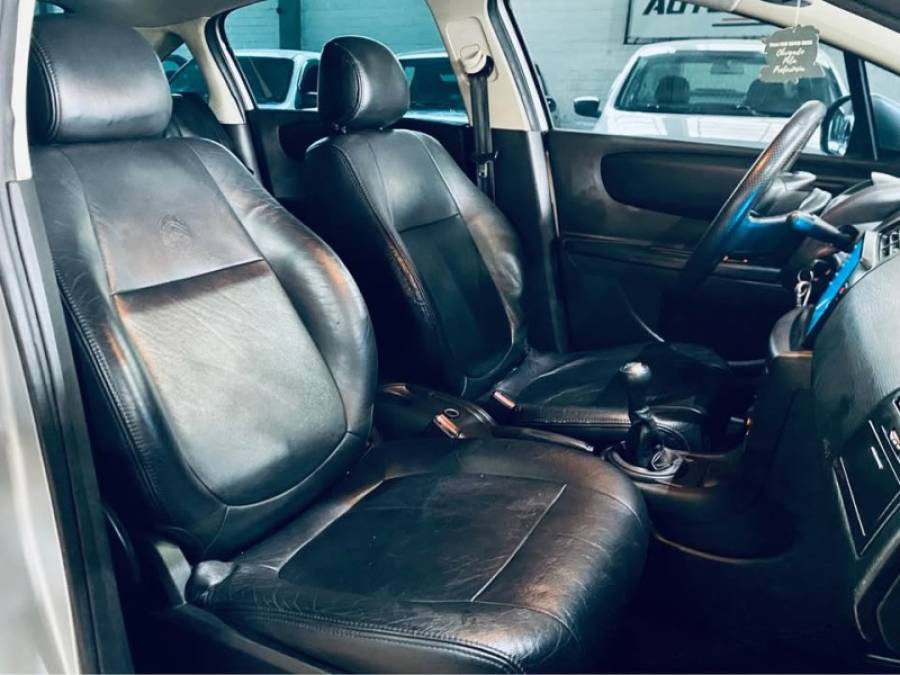 CITROËN - C4 - 2011/2011 - Prata - R$ 26.990,00