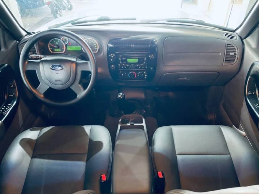 FORD - RANGER - 2007/2008 - Prata - R$ 78.990,00