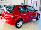 RENAULT - CLIO - 2009/2010 - Vermelha - R$ 18.990,00