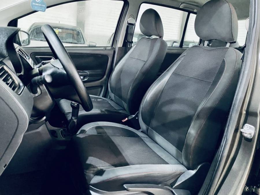 VOLKSWAGEN - FOX - 2010/2010 - Cinza - R$ 33.990,00