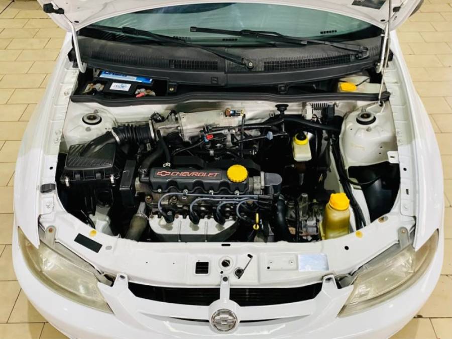 CHEVROLET - CELTA - 2001/2002 - Branca - R$ 14.990,00