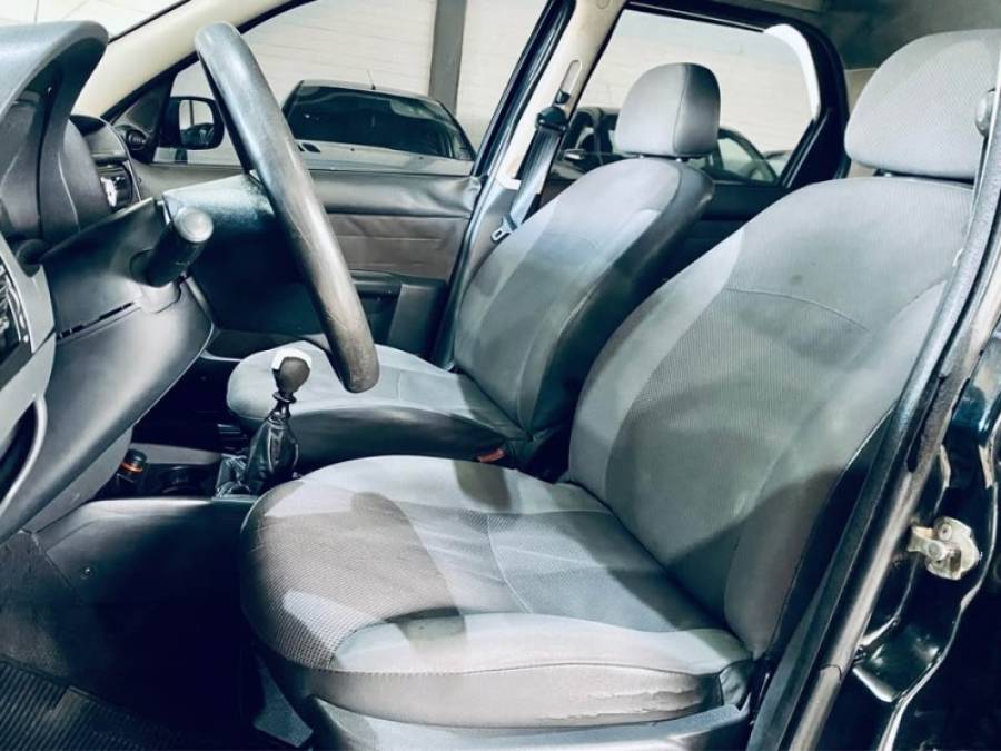 FIAT - PALIO - 2004/2004 - Preta - R$ 19.999,00