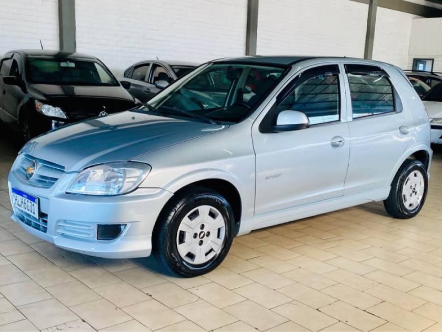 CHEVROLET - CELTA - 2011/2011 - Prata - R$ 29.990,00