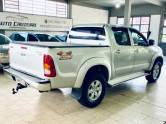 TOYOTA - HILUX - 2011/2011 - Prata - R$ 119.990,00