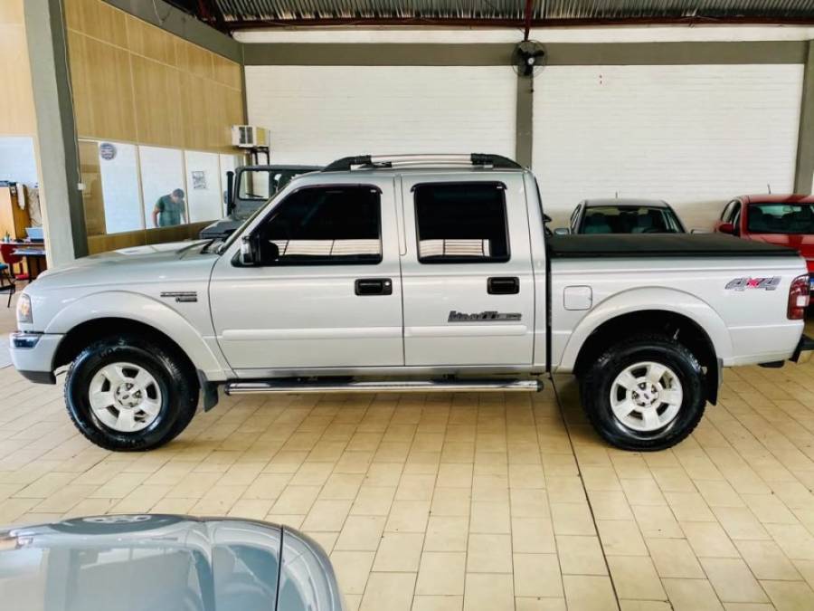 FORD - RANGER - 2007/2008 - Prata - R$ 78.990,00