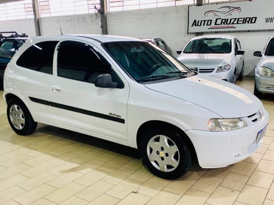 CHEVROLET - CELTA - 2001/2002 - Branca - R$ 14.990,00