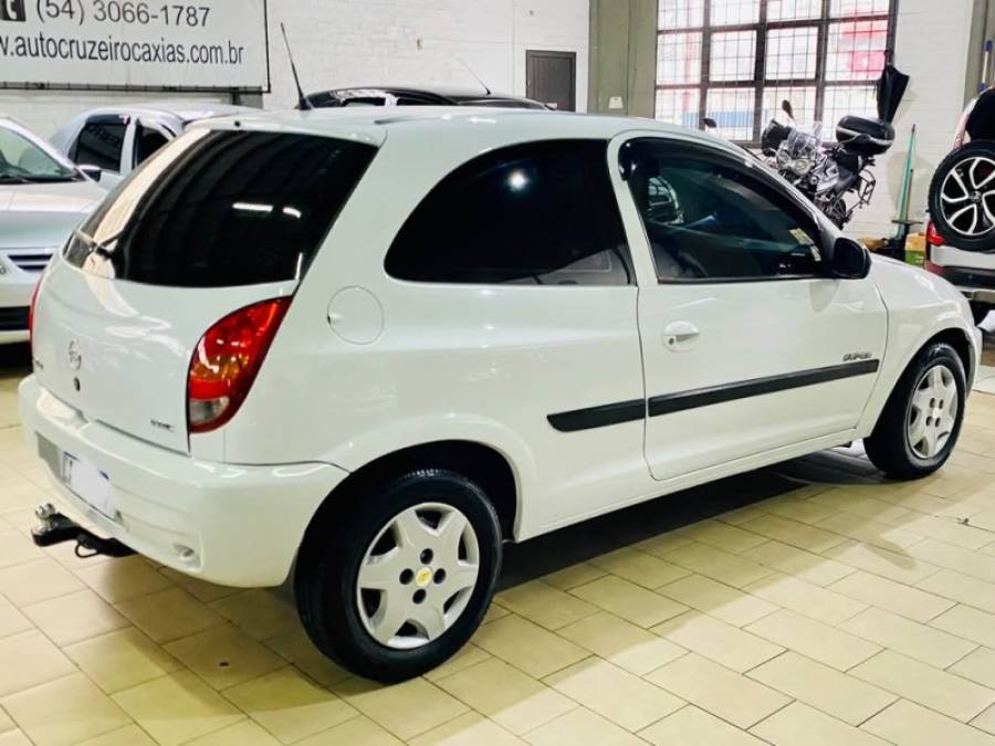 CHEVROLET - CELTA - 2001/2002 - Branca - R$ 14.990,00
