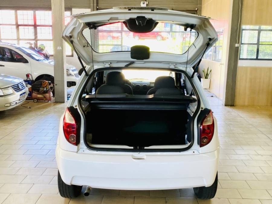 CHEVROLET - CELTA - 2011/2011 - Branca - R$ 25.990,00