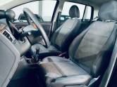 VOLKSWAGEN - FOX - 2012/2013 - Preta - R$ 34.990,00