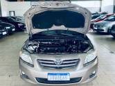 TOYOTA - COROLLA - 2008/2009 - Dourada - R$ 52.990,00