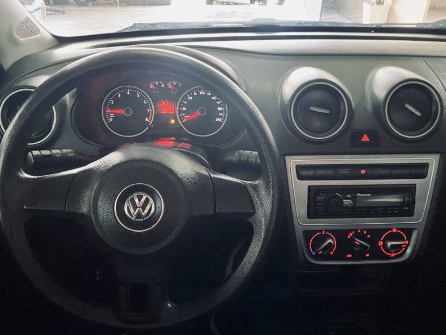 VOLKSWAGEN - SAVEIRO - 2016/2016 - Branca - R$ 47.990,00