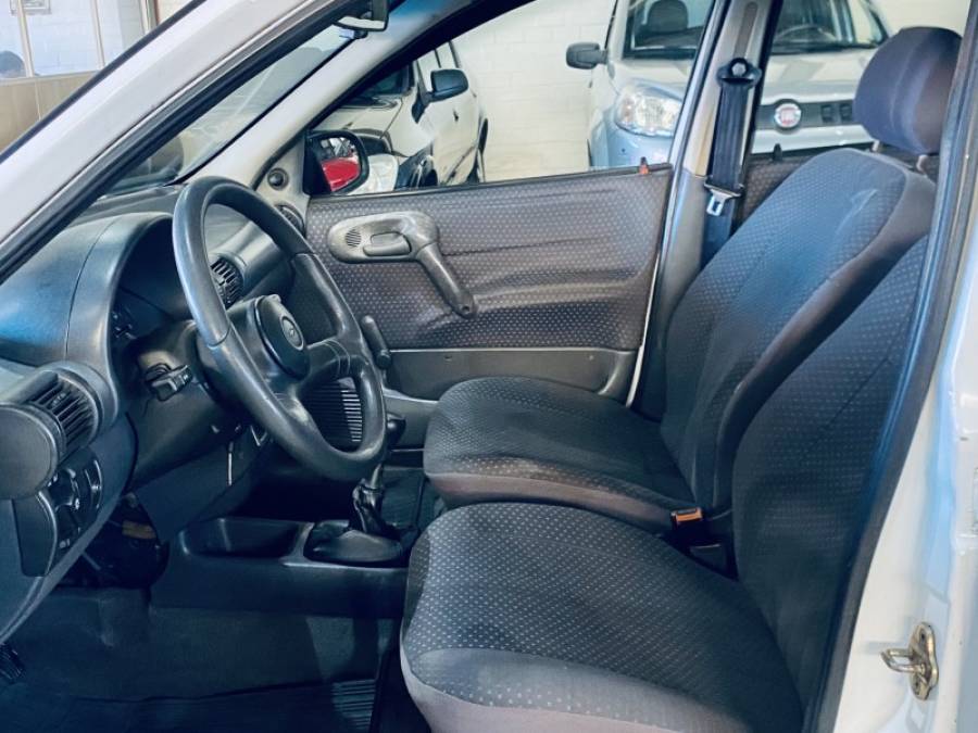 CHEVROLET - CORSA - 1997/1997 - Branca - R$ 12.990,00