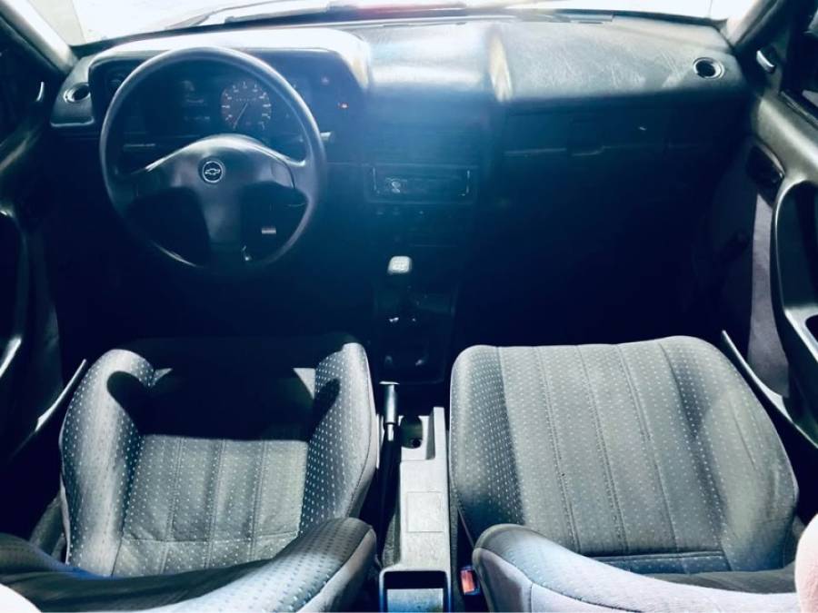 CHEVROLET - KADETT - 1997/1997 - Cinza - R$ 10.990,00