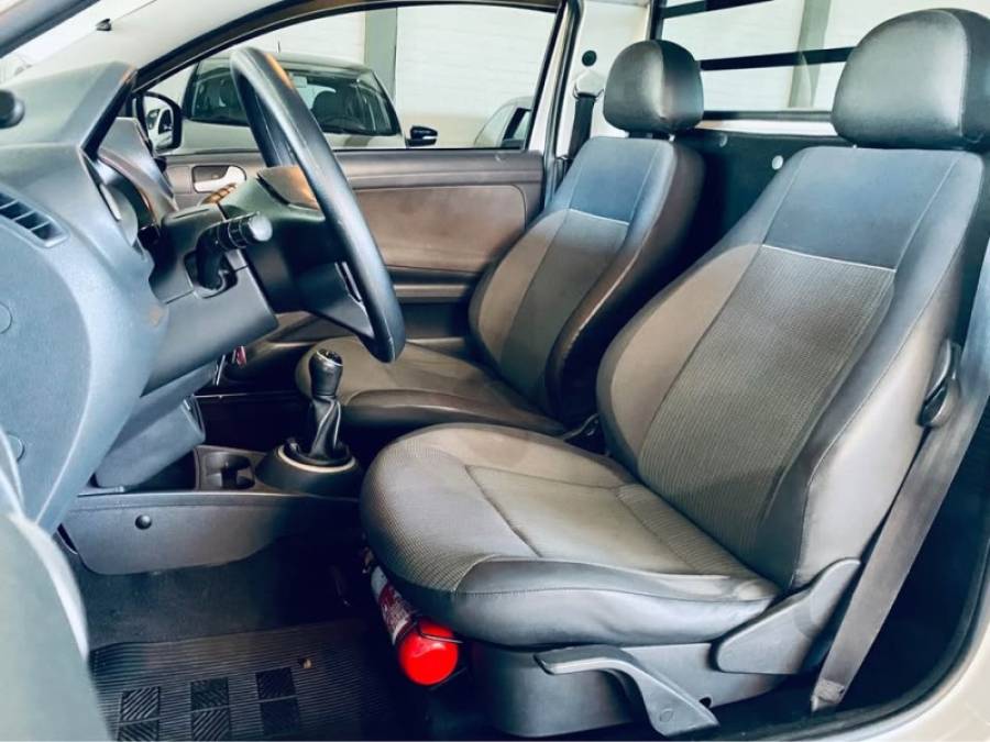 VOLKSWAGEN - SAVEIRO - 2014/2014 - Branca - R$ 47.990,00