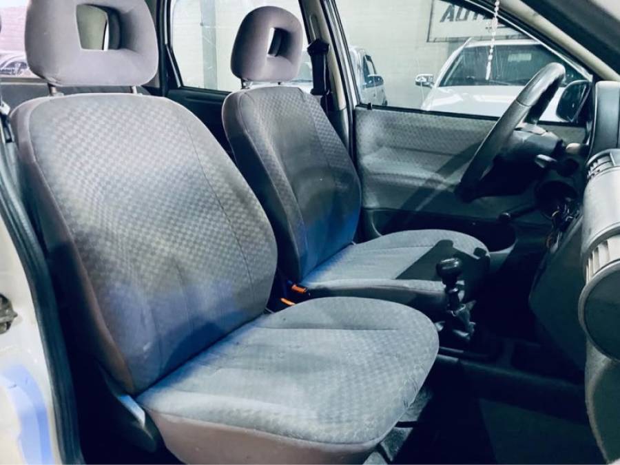 CHEVROLET - CORSA - 1996/1996 - Branca - R$ 13.500,00