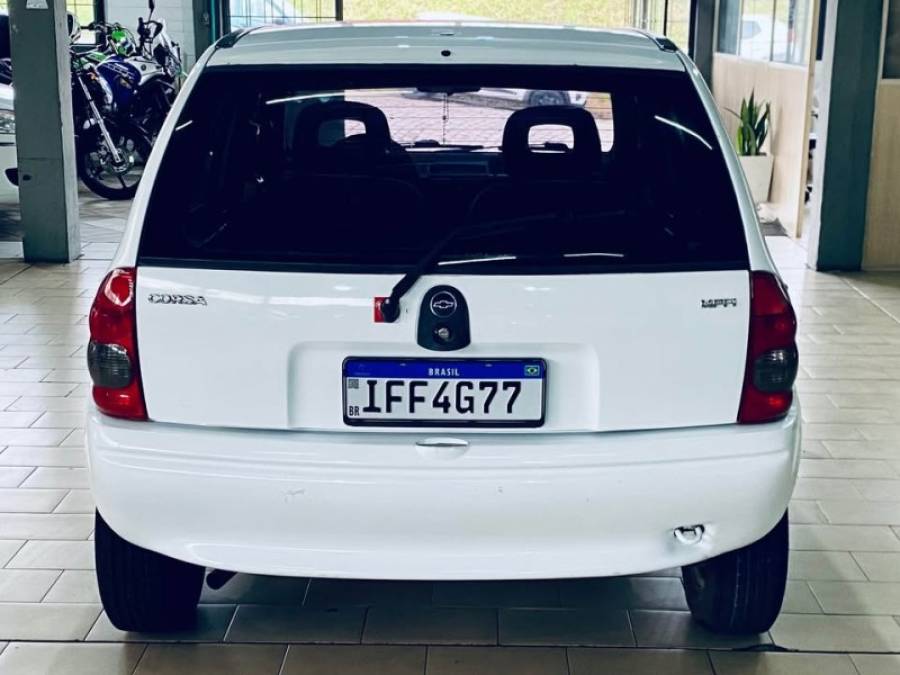 CHEVROLET - CORSA - 1996/1996 - Branca - R$ 13.500,00