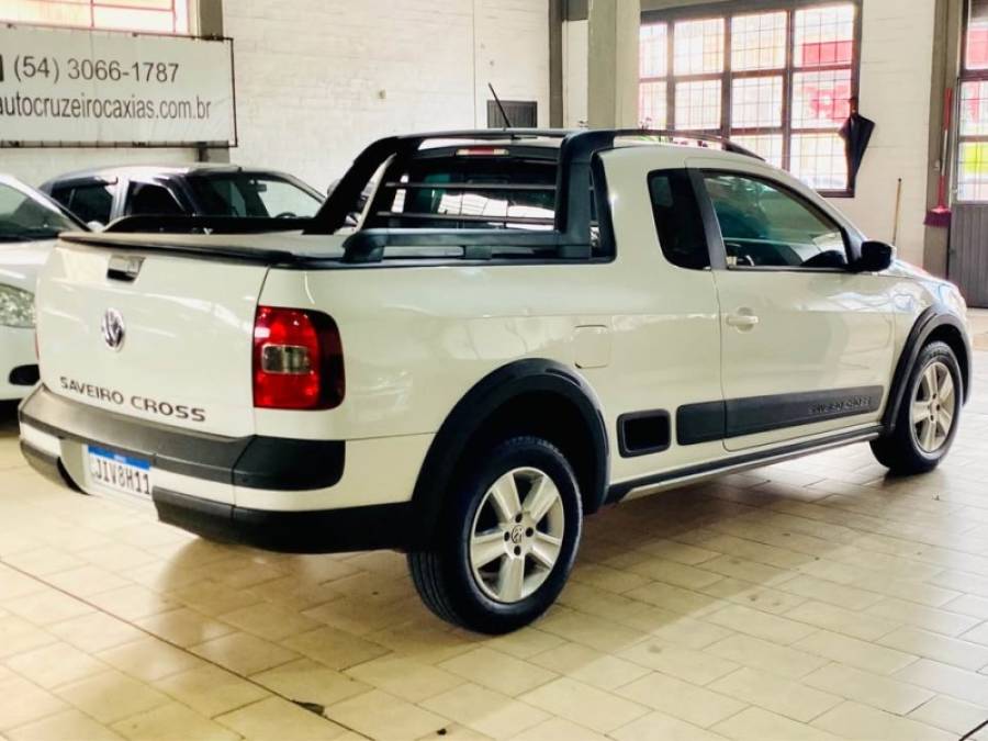 VOLKSWAGEN - SAVEIRO - 2011/2012 - Branca - R$ 49.990,00